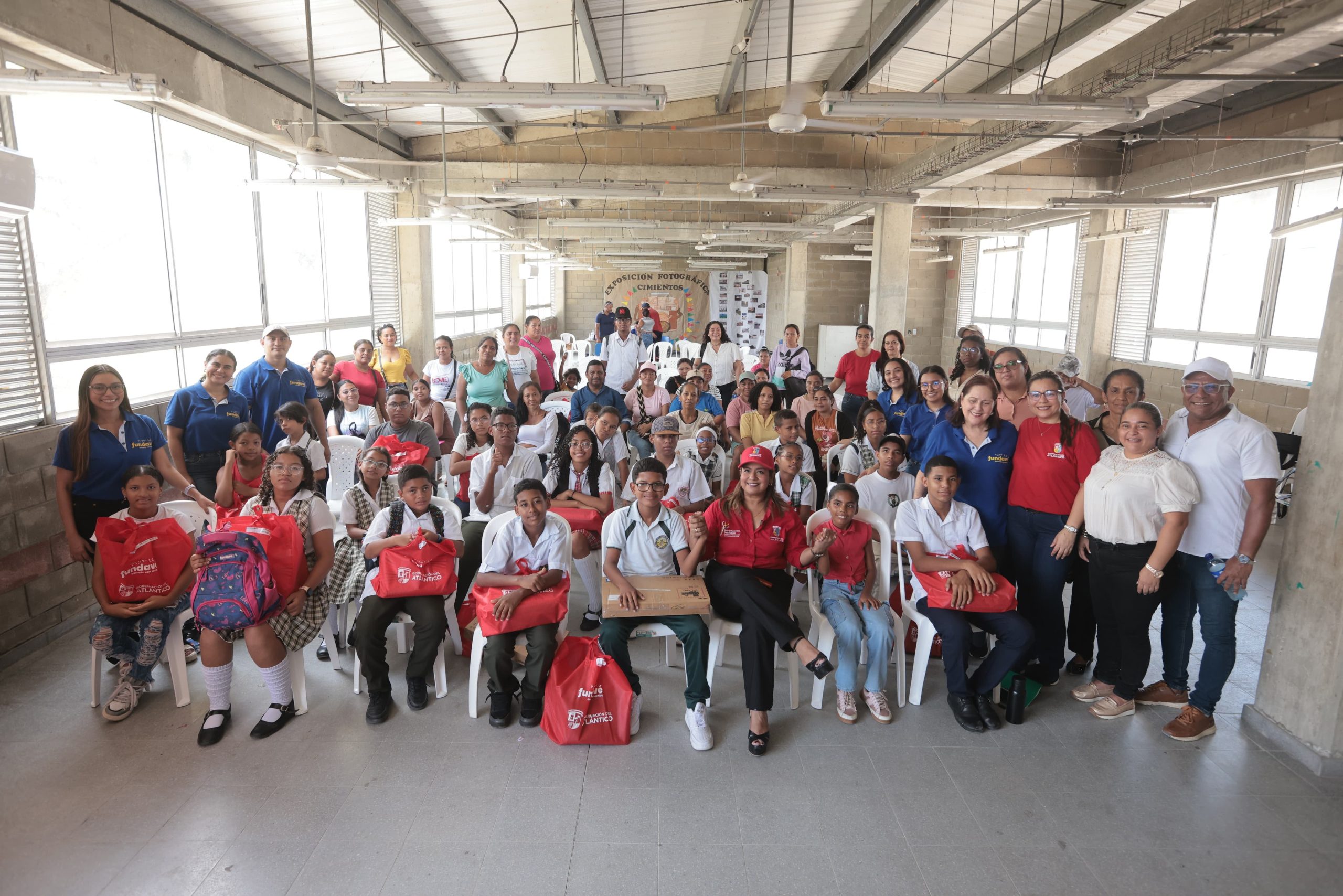 Gobernación del Atlántico entrega ayudas tiflológicas para fortalecer la educación inclusiva de estudiantes con discapacidad visual