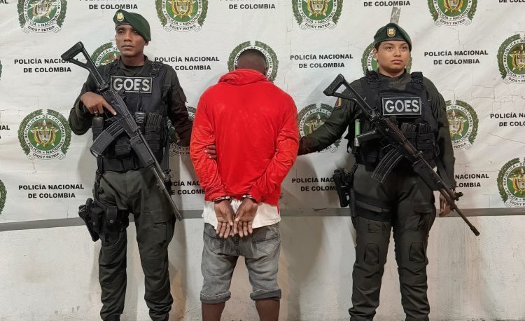 Capturan en Buenaventura a alias ‘Viejo’, señalado reclutador de menores y operador logístico del ELN en Cauca y Valle