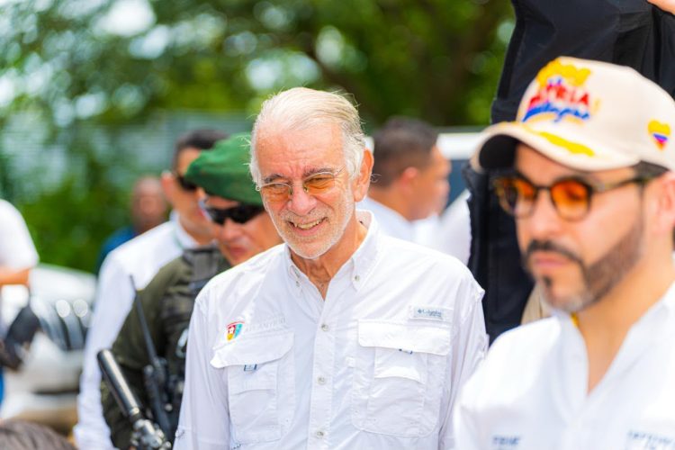 Barranquilla será eje de la descentralización del Gobierno, asegura Abelardo De la Espriella