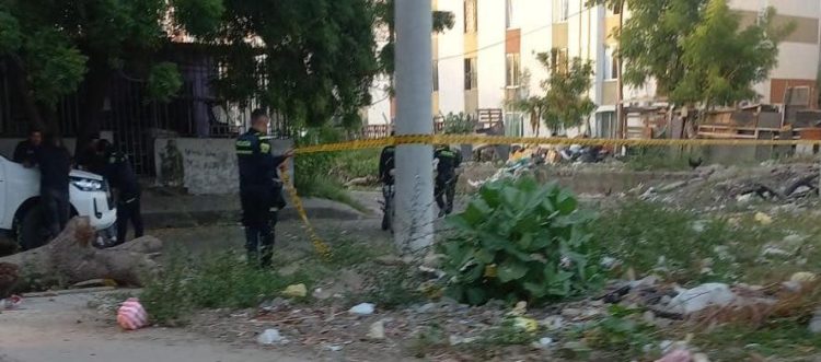 Habitante de calle muere tras ser arrollado por un taxi en la vía Oriental, en Malambo