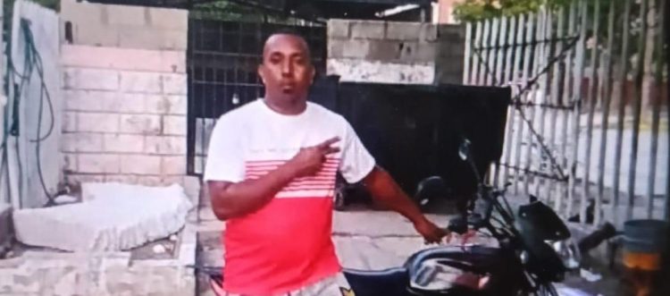 Asesinan a hombre en Villa San Carlos: autoridades investigan posible vínculo con disputa entre bandas criminales